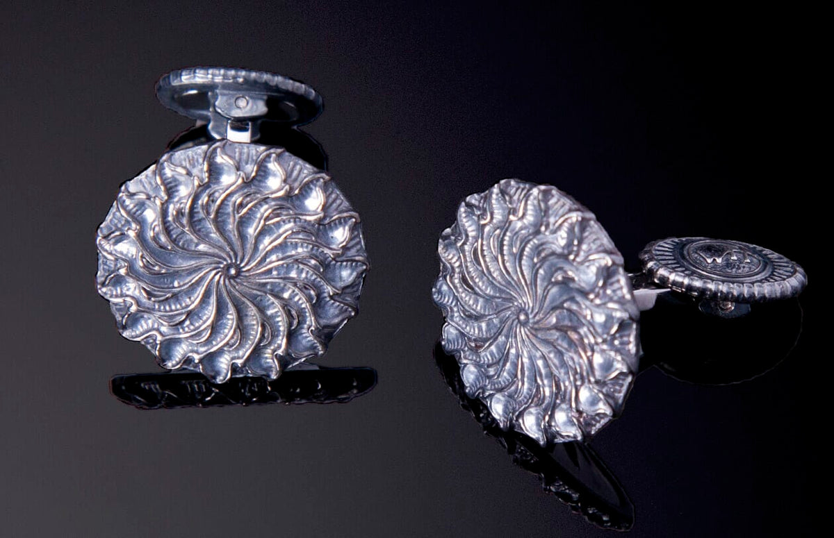 William Henry CUFFLINK CL5-2 Leaf