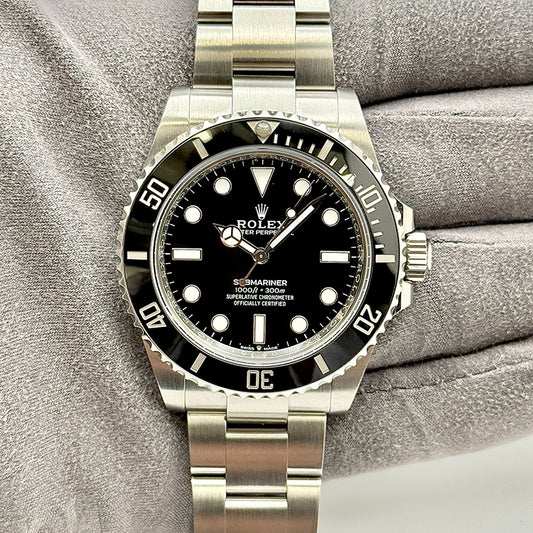 Pre-Owned Rolex Submariner No Date 124060