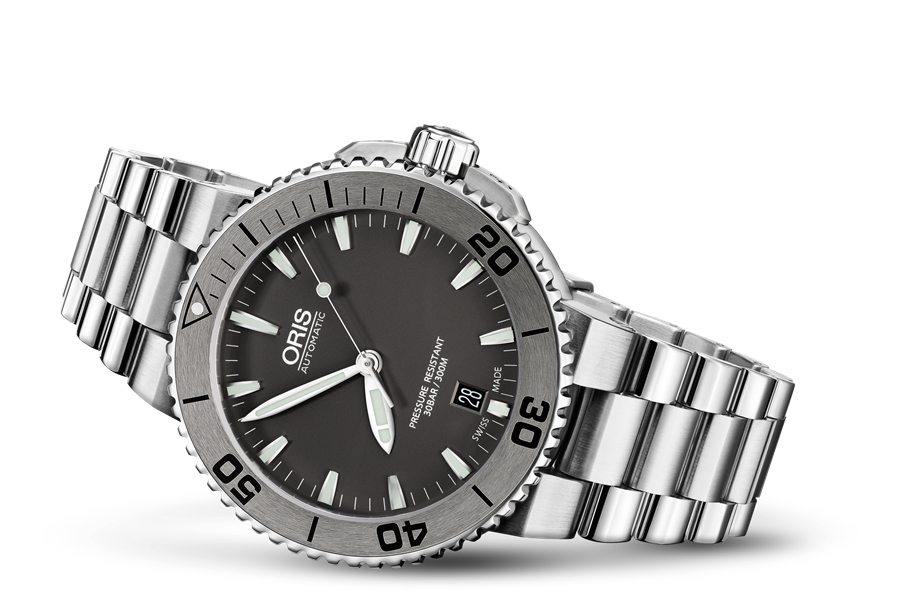 Oris Aquis Date 01-733-7676-4153-07-8-21-10P