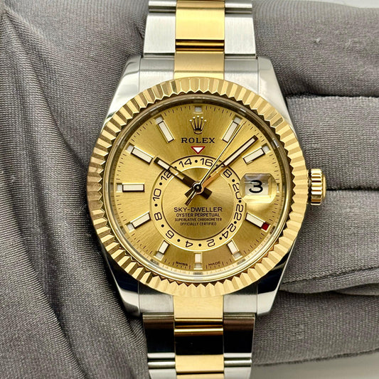 Pre-Owned Rolex Sky-Dweller 326933