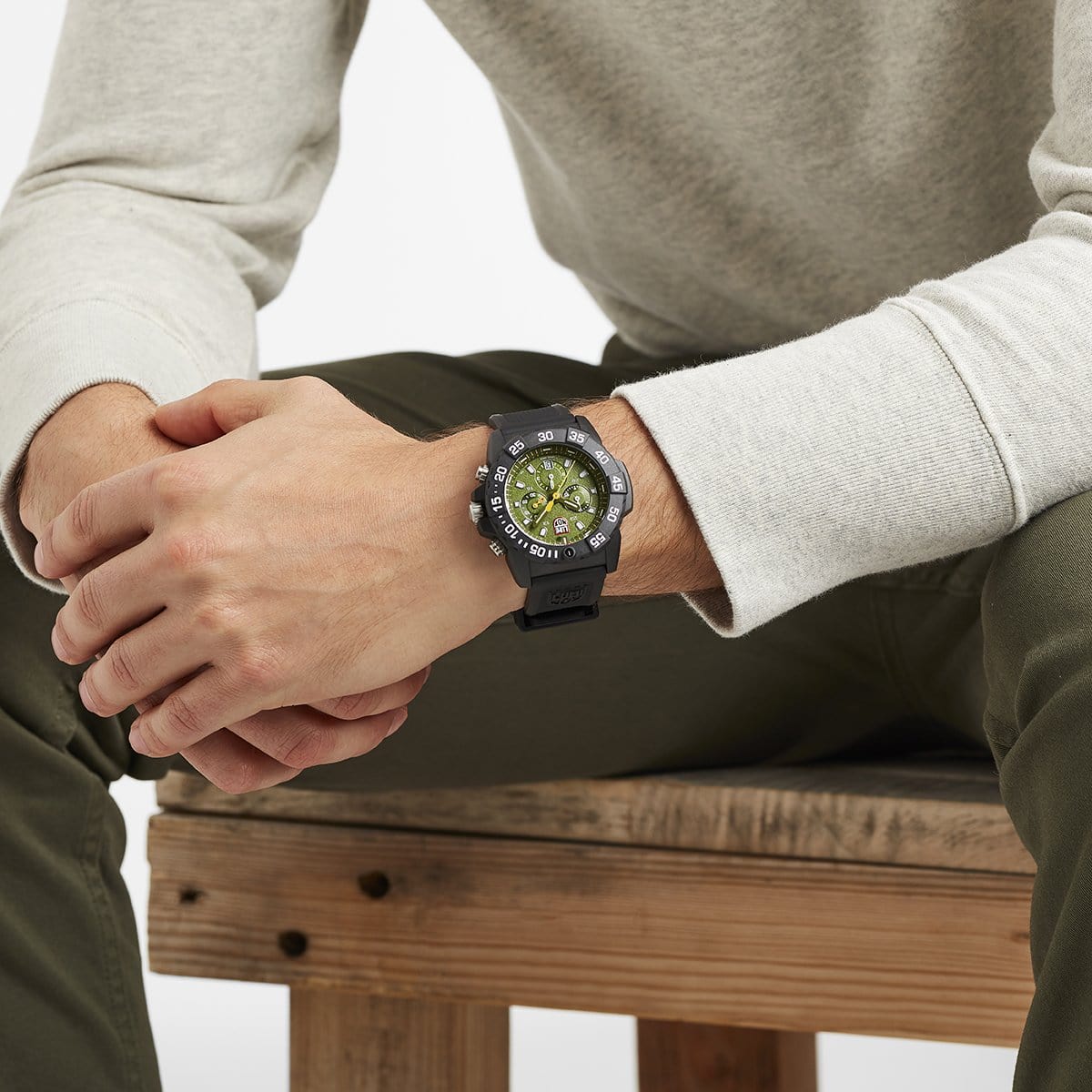 Luminox Watch, Outlet Navy SEAL Chronograph, 45mm, Military Dive Watch, Green XS.3597