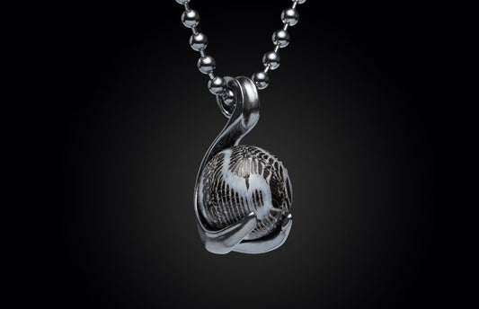 William Henry Necklace Black Swan P25 FC