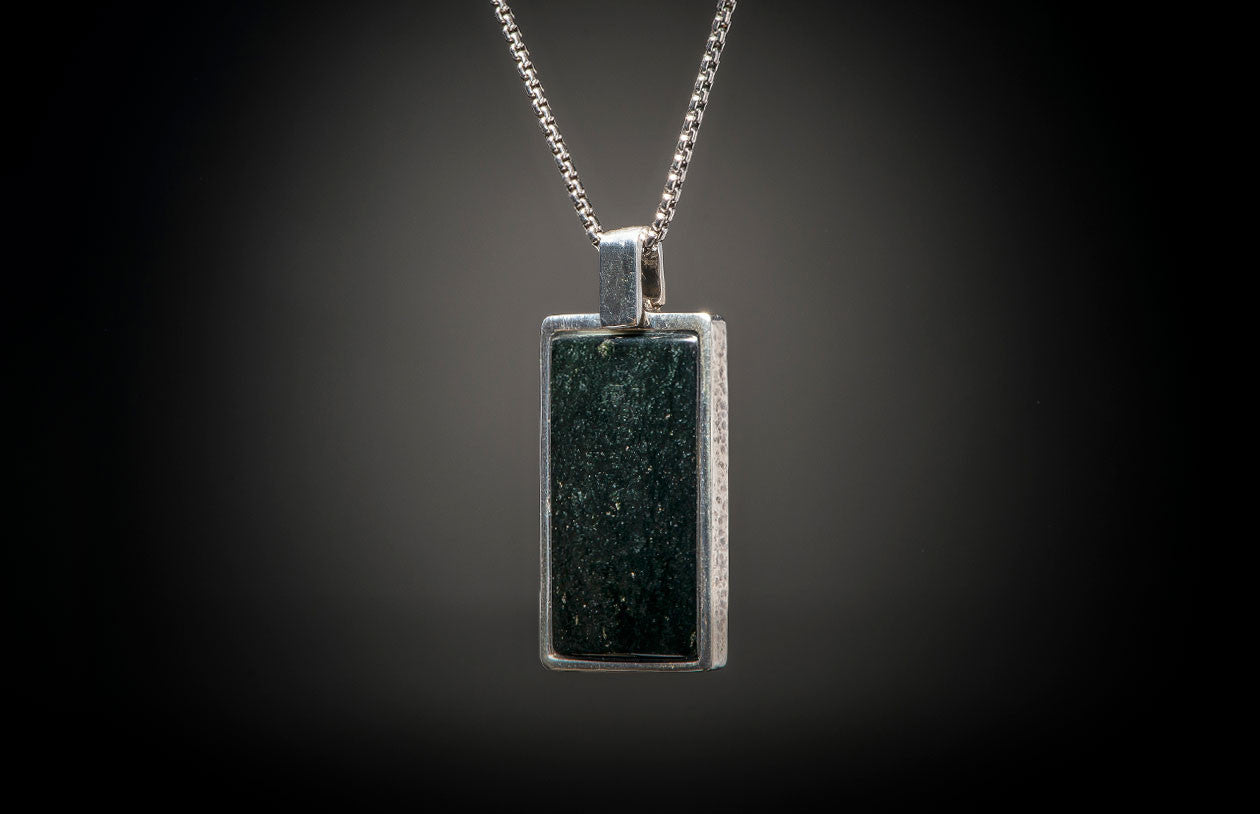 William Henry Necklace Blackjade Shift P44 BLK J