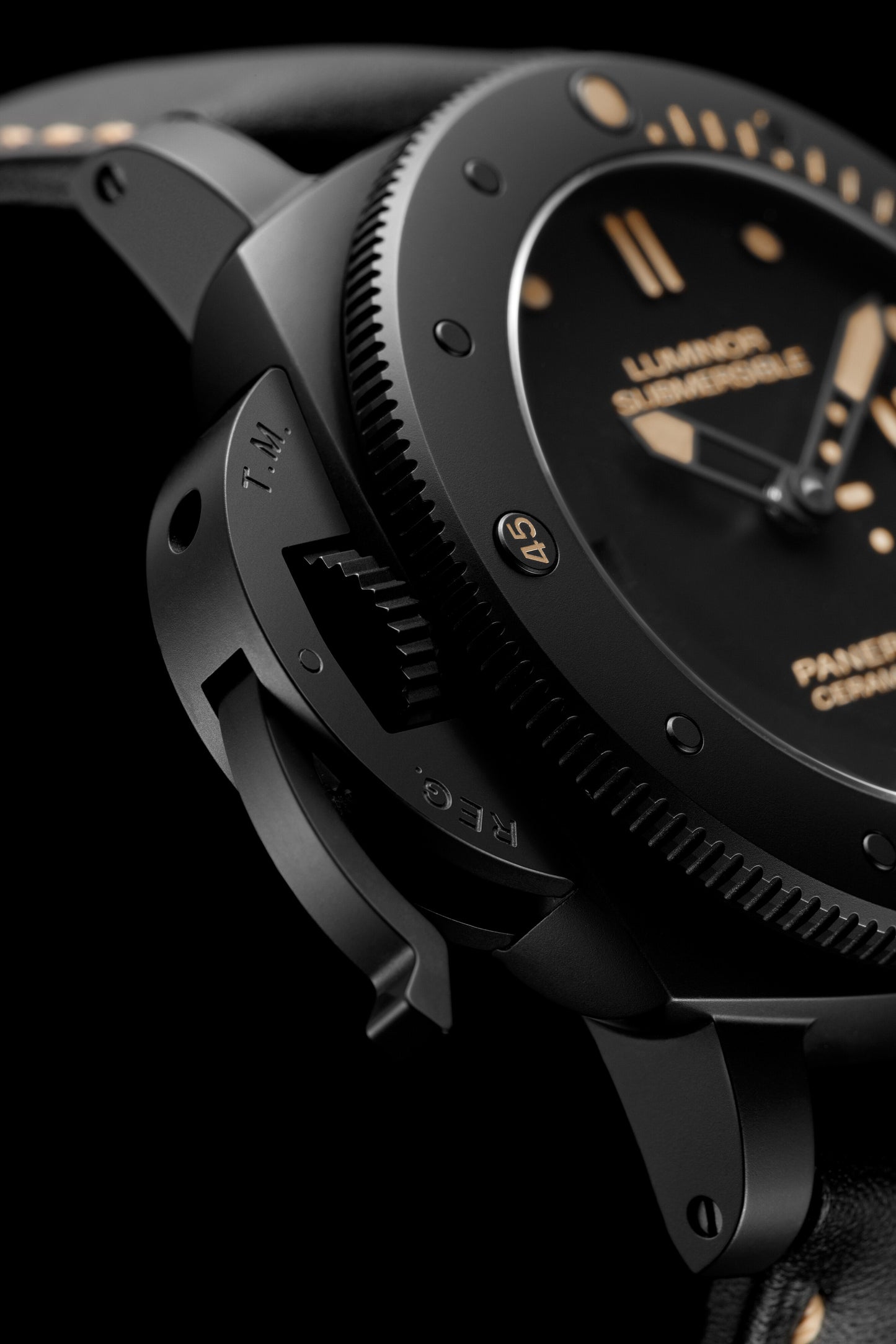 Panerai Luminor Submersible 1950 Left PAM00607
