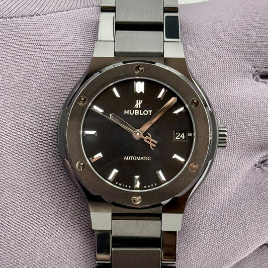 Hublot Classic Fusion Black Magic 38 568.CM.1470.CM