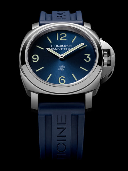 Luminor Base Logo 44 mm