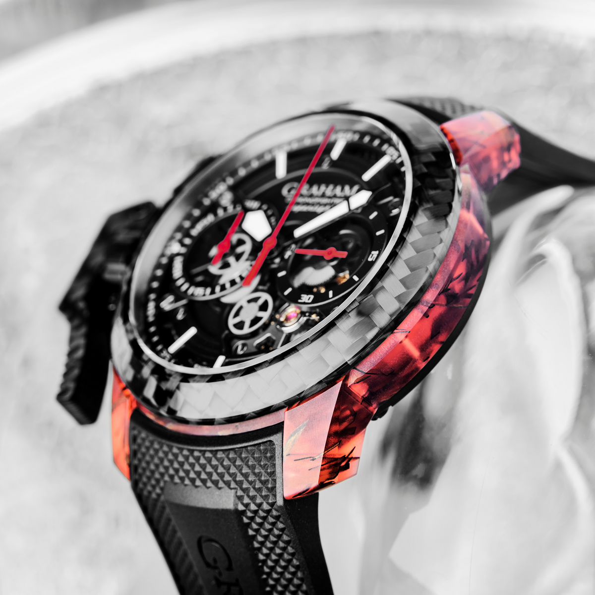 Graham CHRONOFIGHTER SUPERLIGHT CARBON SKELETON - TRANSLUCENT RED 2CCCK.B41A
