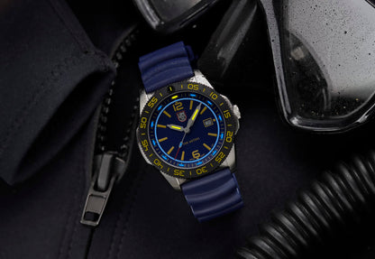Luminox Watch, New FORCE BLUE Pacific Diver, 44 mm, Dive Watch XS.3125.FB