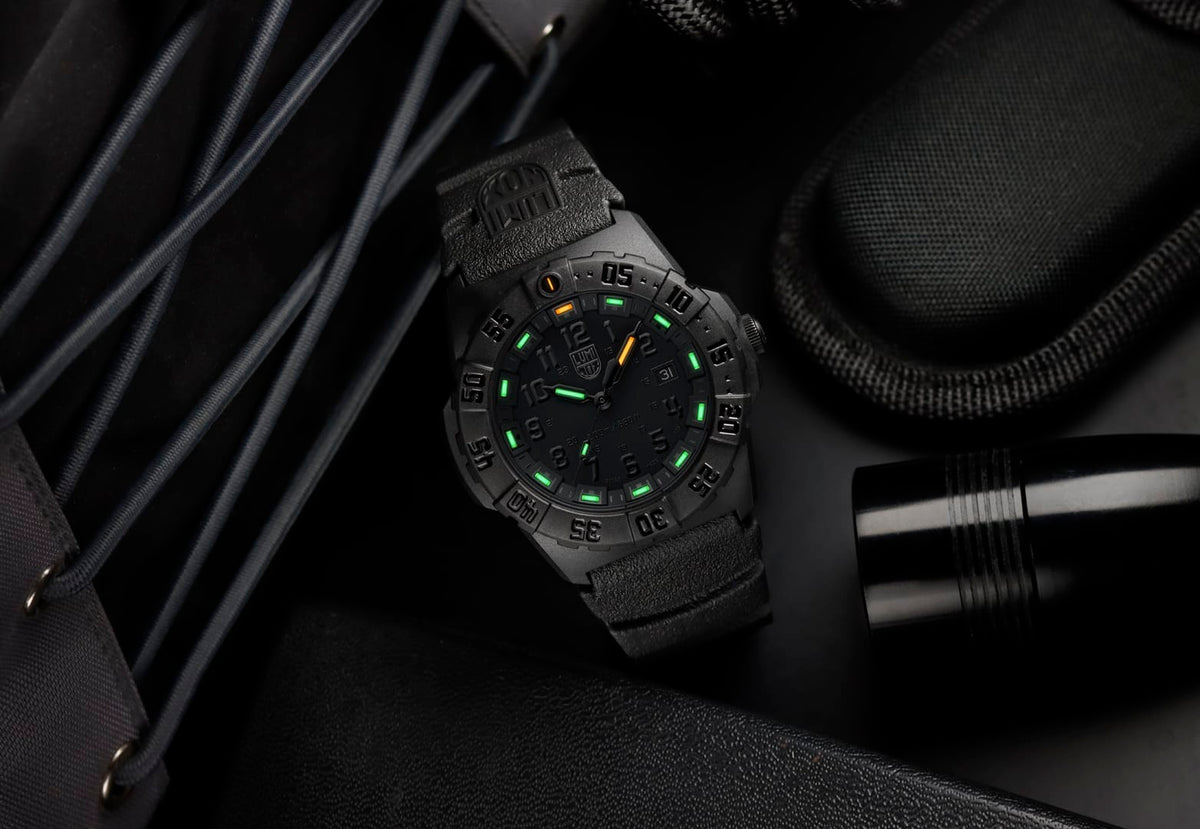 Luminox Watch, New Navy SEAL 3550, 44 mm, Military Dive Watch, Blackout XS.3551.BO