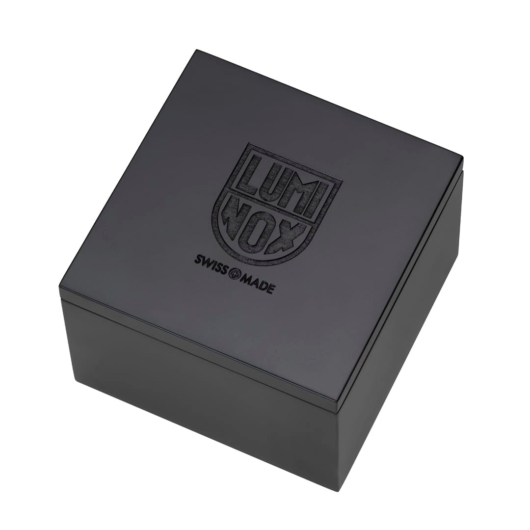 Luminox Watch, New Master Carbon SEAL Chronograph Automatic, 45 mm, Military Dive Watch XS.3881
