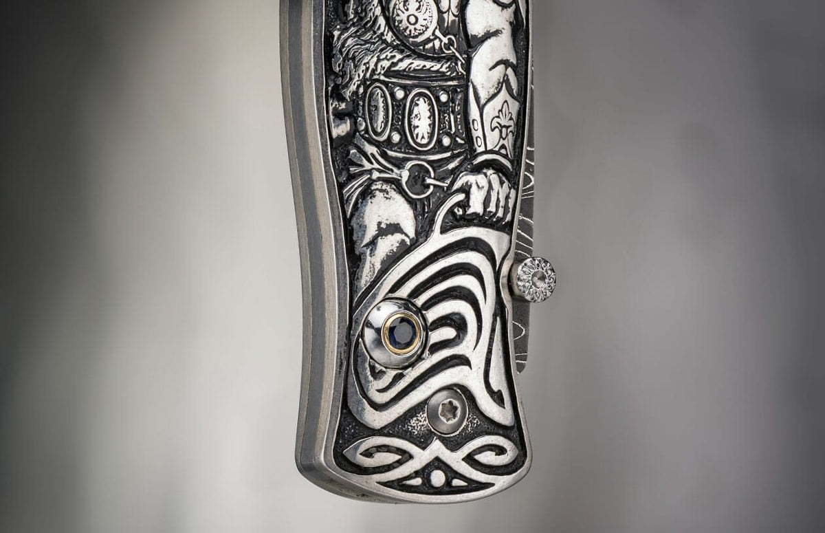 William Henry KNIVES B02 Redeemer