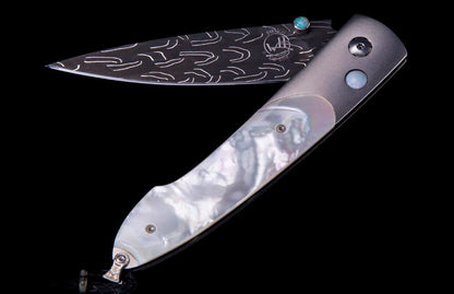 William Henry KNIVES B10 Hologram