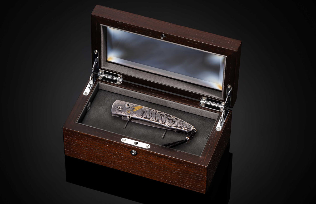 William Henry KNIVES B10 The Raven