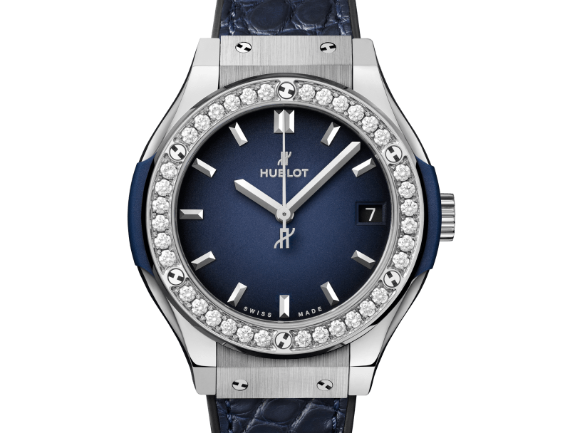 Hublot Classic Fusion Titanium Deep Blue Diamonds 33 mm 581.NX.6670.LR.1104.JPN19