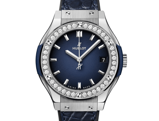 Hublot Classic Fusion Titanium Deep Blue Diamonds 33 mm 581.NX.6670.LR.1104.JPN19