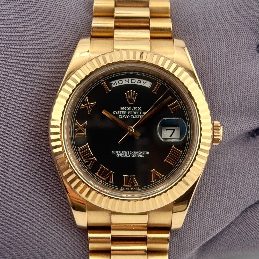 Pre-Owned Rolex Day- Date 41mm 218235
