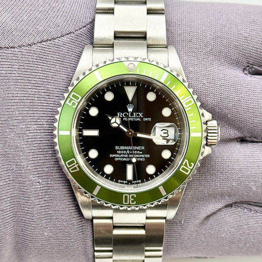 Pre-Owned Rolex Submariner 16610LV