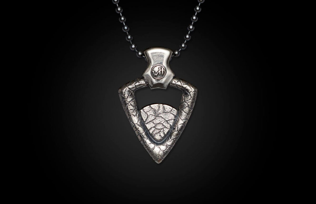 William Henry JEWELRY Carbon Fervor - 22" P28 CF - 22"